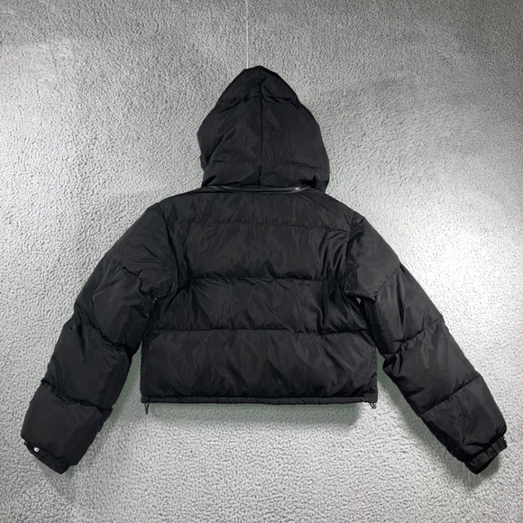 Akira Cropped Puffer Jacket Women Medium Hooded Black White Color Block Coat - Picture 2 of 14